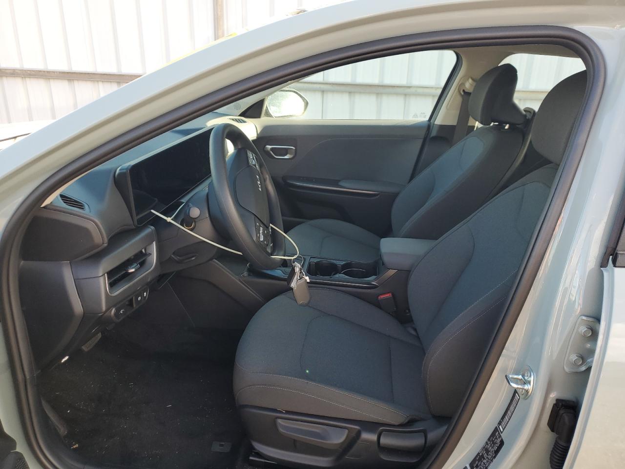 2025 Kia K4 Lx VIN: 3KPFT4DE6SE141745 Lot: 92726935