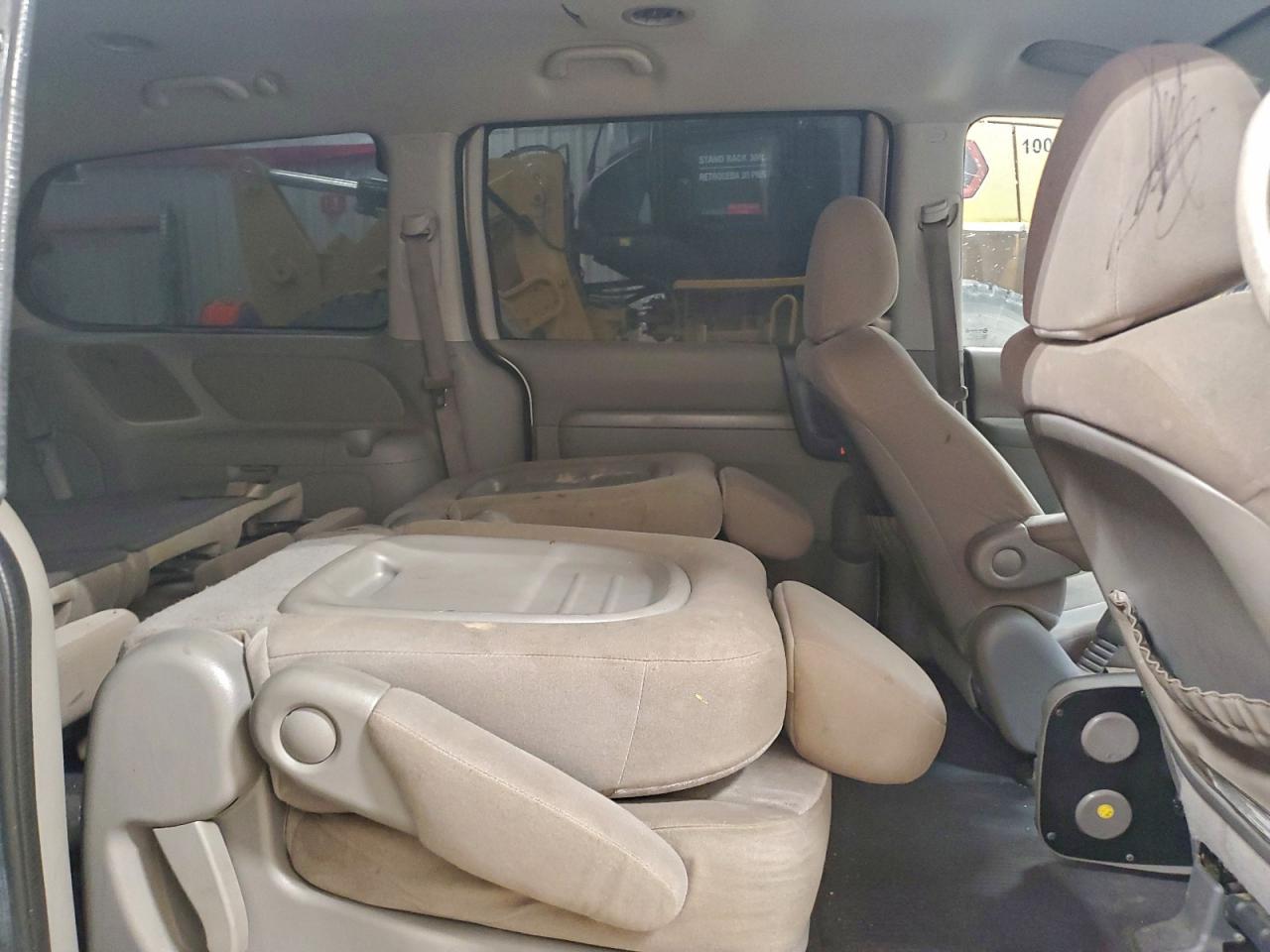 2011 Kia Sedona Lx VIN: KNDMG4C73B6374891 Lot: 92815375