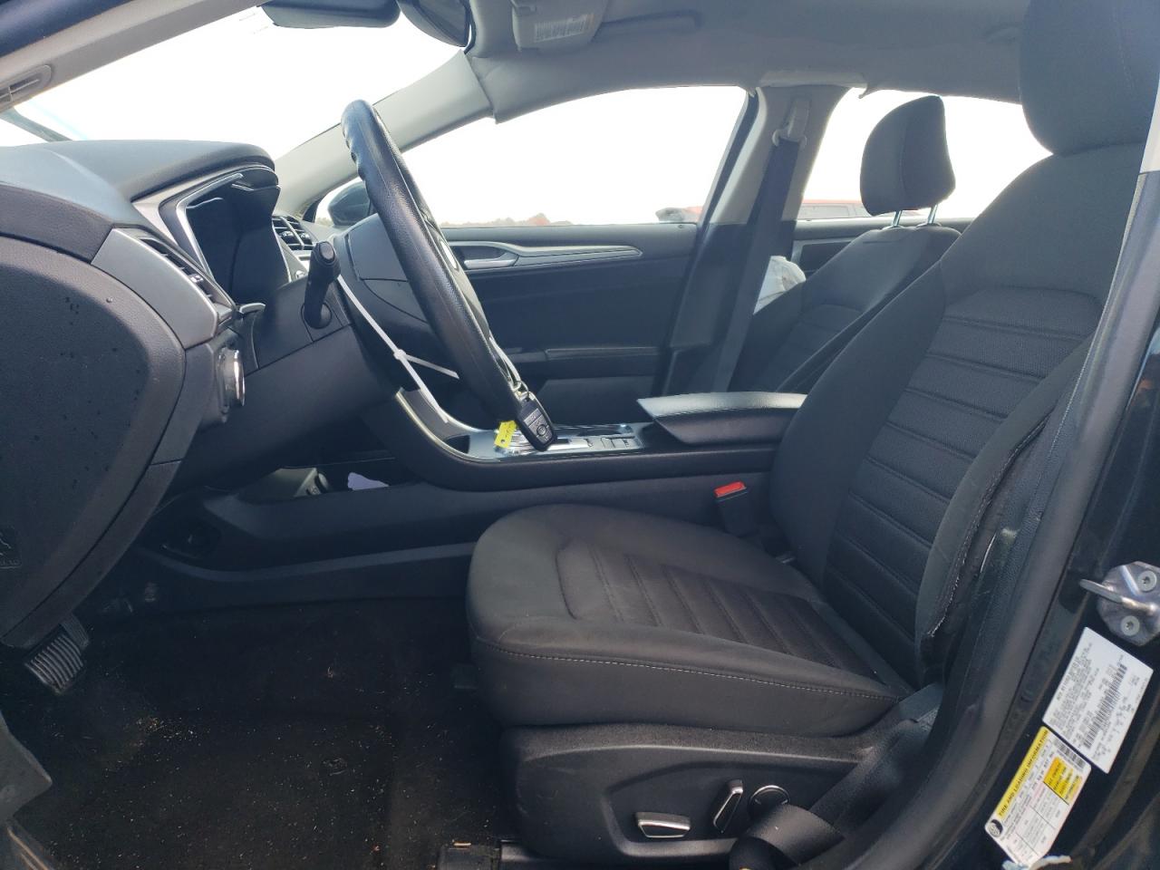 2020 Ford Fusion Se VIN: 3FA6P0LU9LR105277 Lot: 92605145