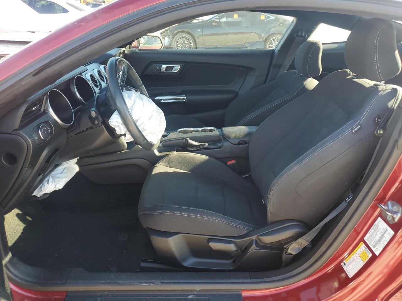 2018 Ford Mustang VIN: 1FA6P8TH2J5121404 Lot: 92993925