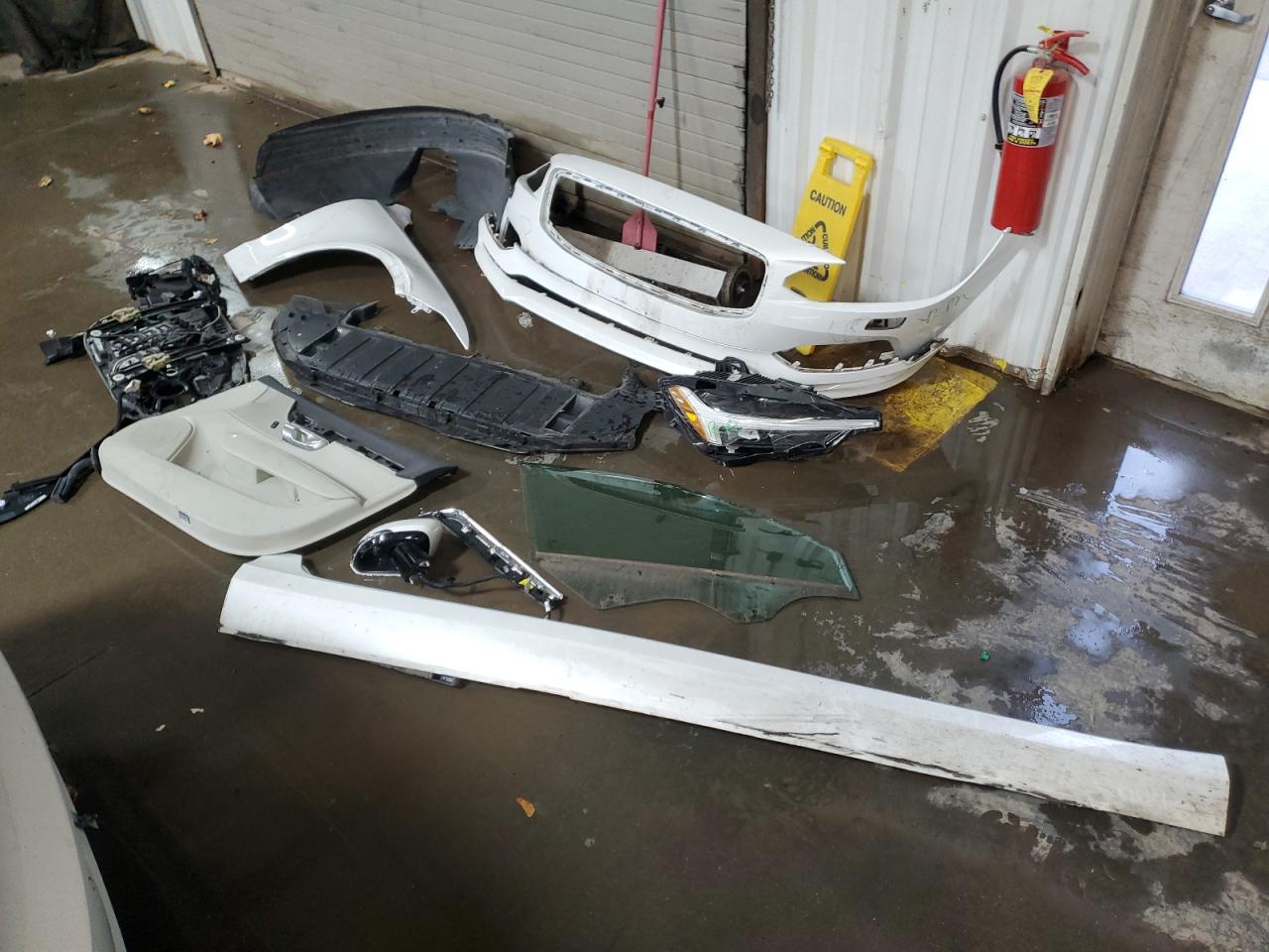 2018 Volvo S90 T5 Momentum VIN: LVY982AK2JP022353 Lot: 93050395