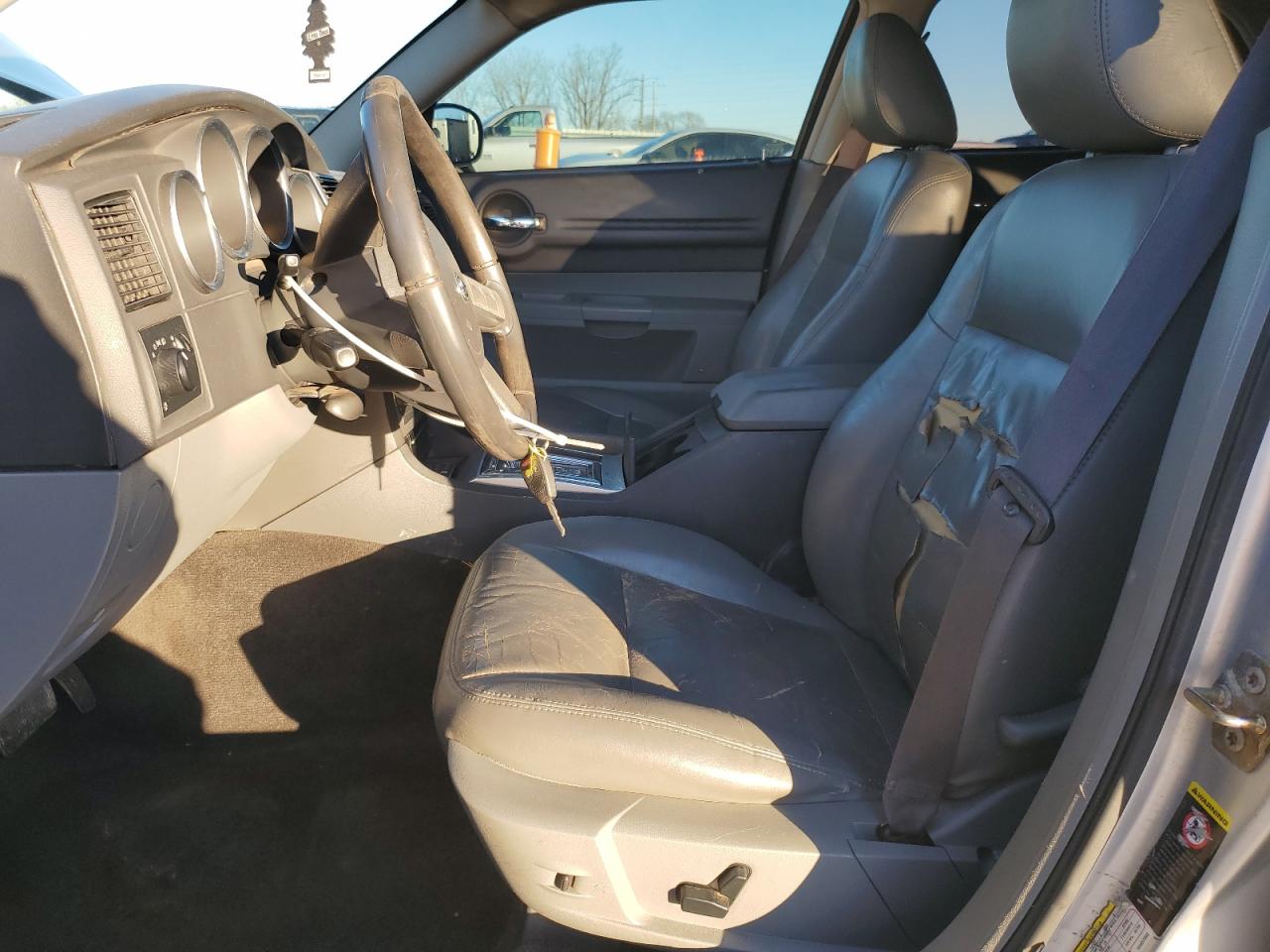 2005 Dodge Magnum R/T VIN: 2D8GV58295H637363 Lot: 92998255