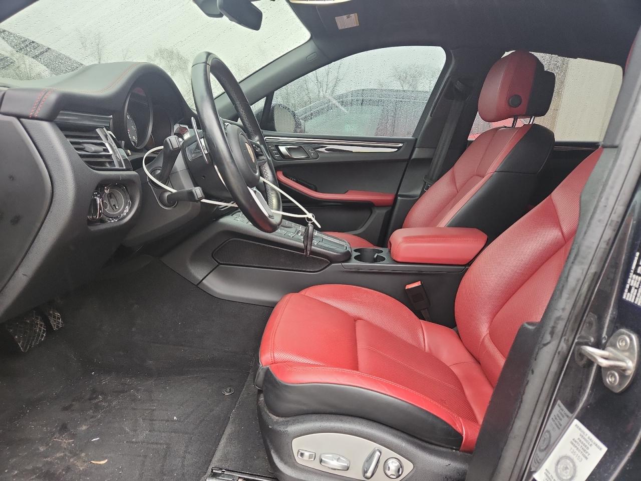 2020 Porsche Macan S VIN: WP1AB2A54LLB30384 Lot: 92011555