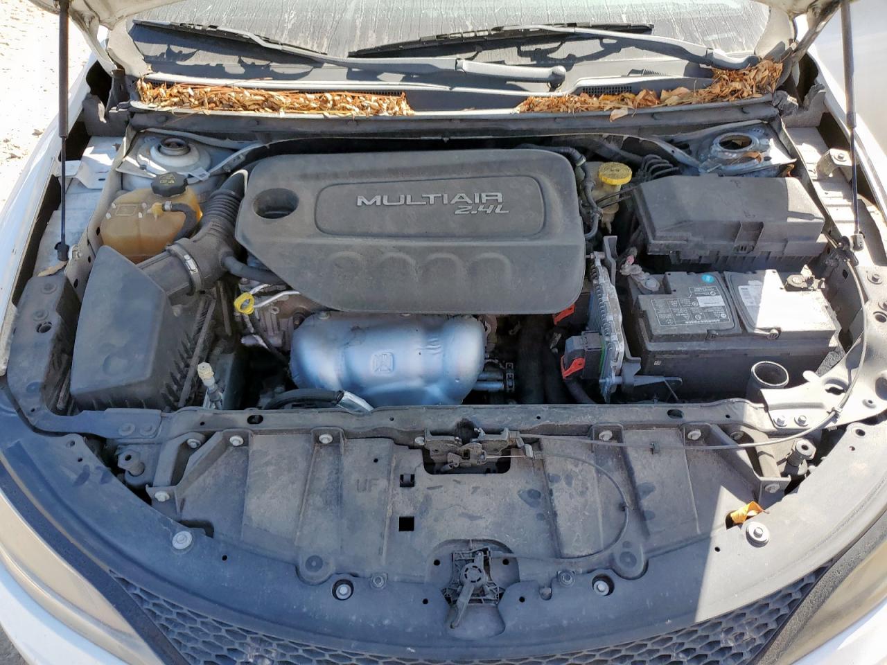 2015 Chrysler 200 S VIN: 1C3CCCBB1FN614110 Lot: 92696435