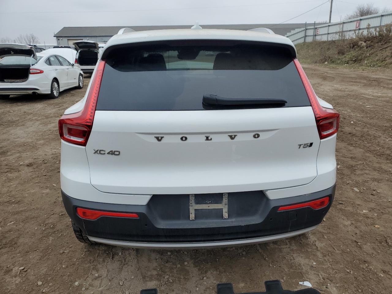 2019 Volvo Xc40 T5 Momentum VIN: YV4162UK4K2139952 Lot: 93464105