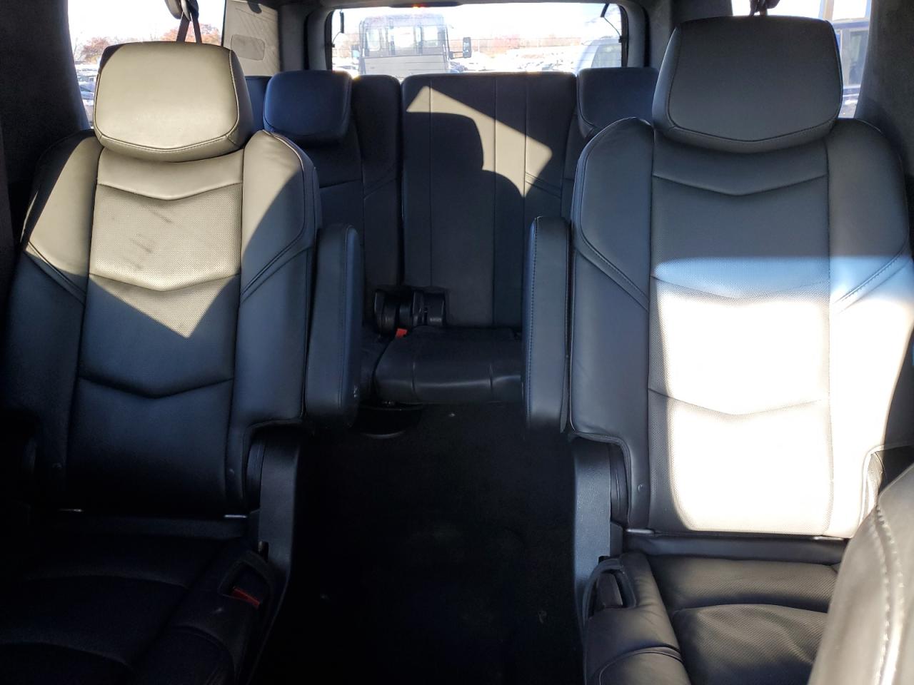 2016 Cadillac Escalade Esv Platinum VIN: 1GYS4KKJ3GR447517 Lot: 92563155