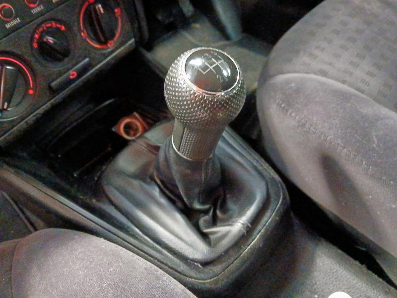 2003 VOLKSWAGEN GOLF 