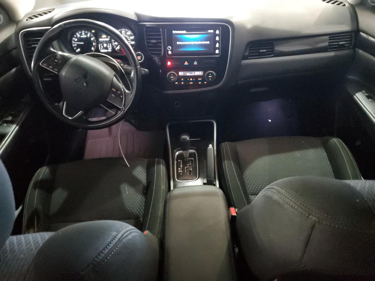 2017 Mitsubishi Outlander Se VIN: JA4AD3A3XHZ050070 Lot: 92250435