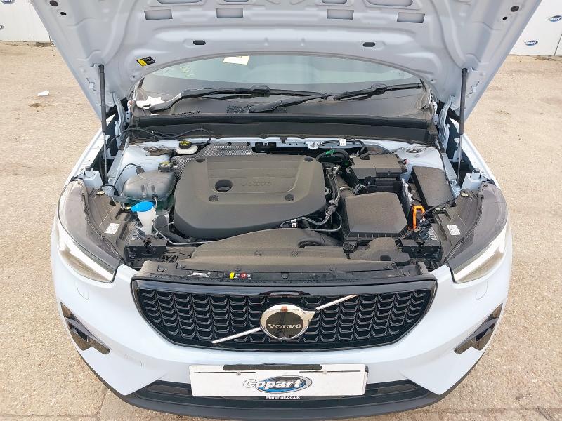 2024 VOLVO XC40 2.0 B3P ULTIMATE DARK 5DR AUTO