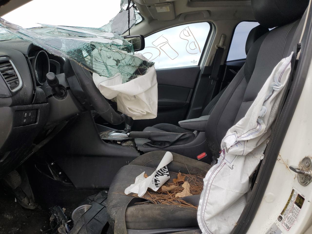 2016 Mazda 3 Touring VIN: JM1BM1W72G1300196 Lot: 91268225