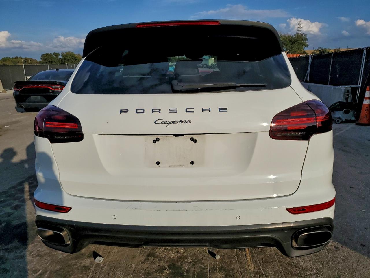 2017 Porsche Cayenne VIN: WP1AA2A28HKA86119 Lot: 94555295