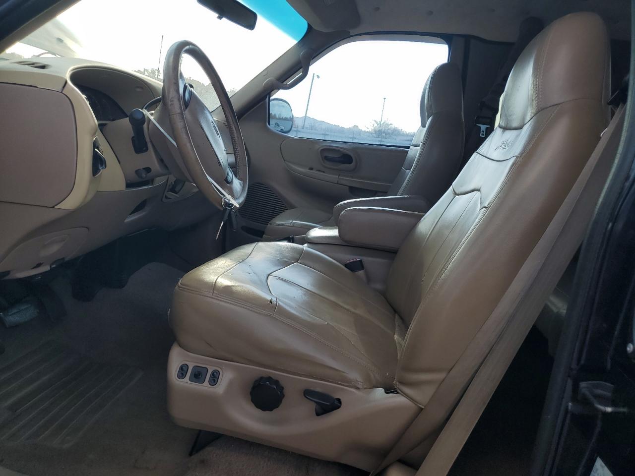 1999 Ford F250 VIN: 1FTPX28L3XNA57925 Lot: 92632505