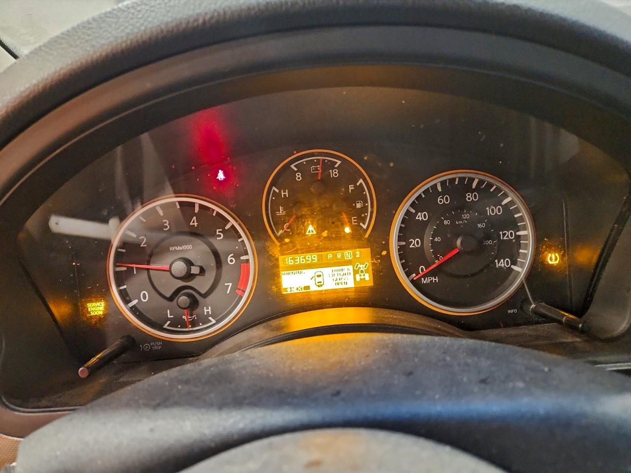 2008 Nissan Armada Se VIN: 5N1BA08C18N631595 Lot: 94367955