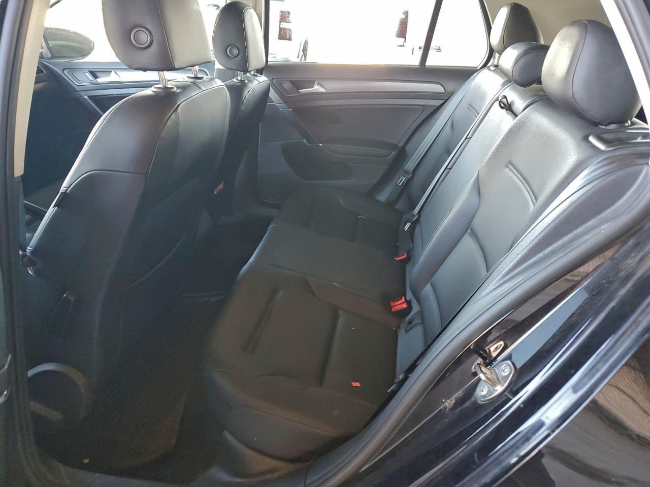 2018 Volkswagen Golf S VIN: 3VWG17AU6JM259495 Lot: 94504255