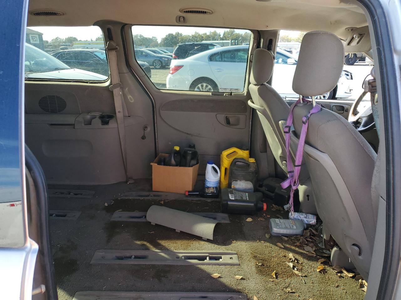 2001 Chrysler Town & Country Lx VIN: 2C4GP44331R280168 Lot: 92050095