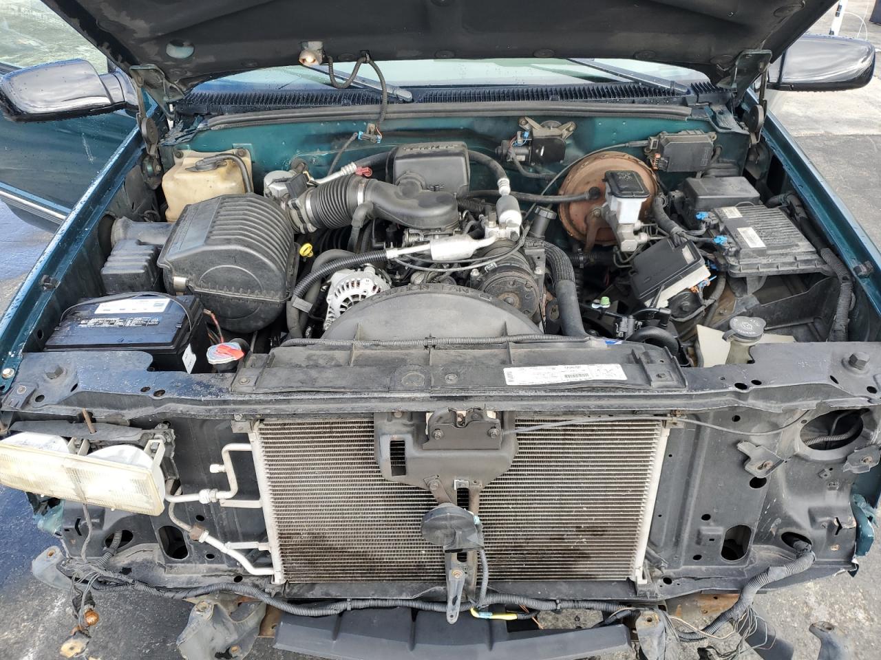 1998 GMC Sierra C1500 VIN: 2GTEC19M2W1531898 Lot: 92441005