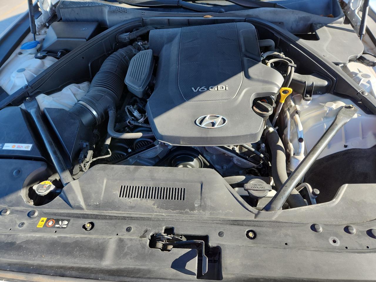 2015 Hyundai Genesis 3.8L VIN: KMHGN4JE1FU055247 Lot: 92306935