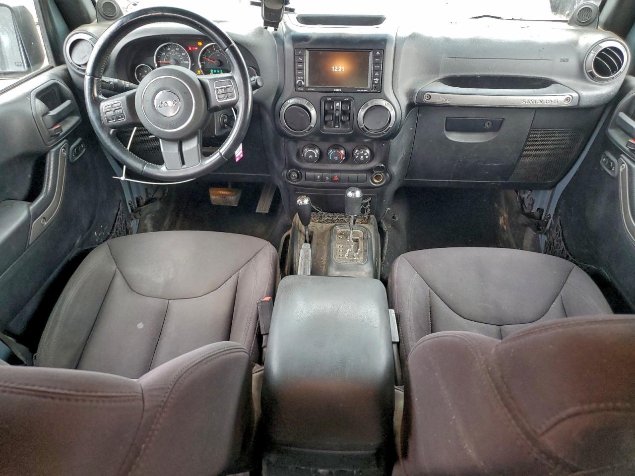 2014 Jeep Wrangler Unlimited Sport VIN: 1C4BJWDG2EL156398 Lot: 94144585