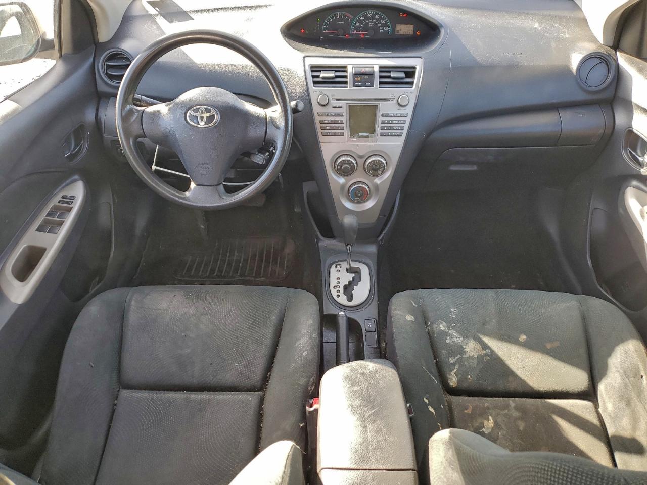 2011 Toyota Yaris VIN: JTDBT4K33B4080565 Lot: 94414505