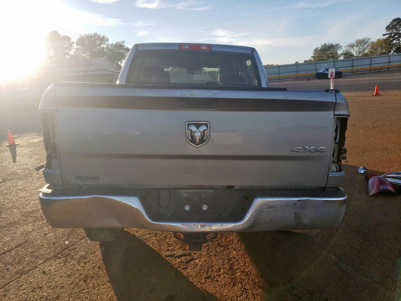 2021 Ram 1500 Classic Tradesman VIN: 3C6RR7KT2MG547745 Lot: 91781575