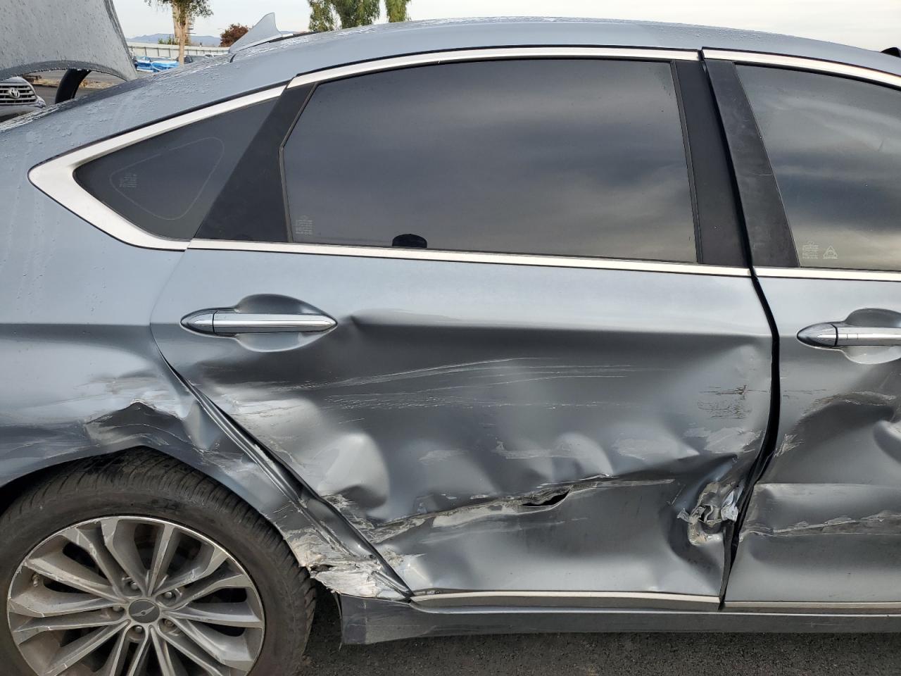 2015 Hyundai Genesis 3.8L VIN: KMHGN4JE4FU096245 Lot: 91910275