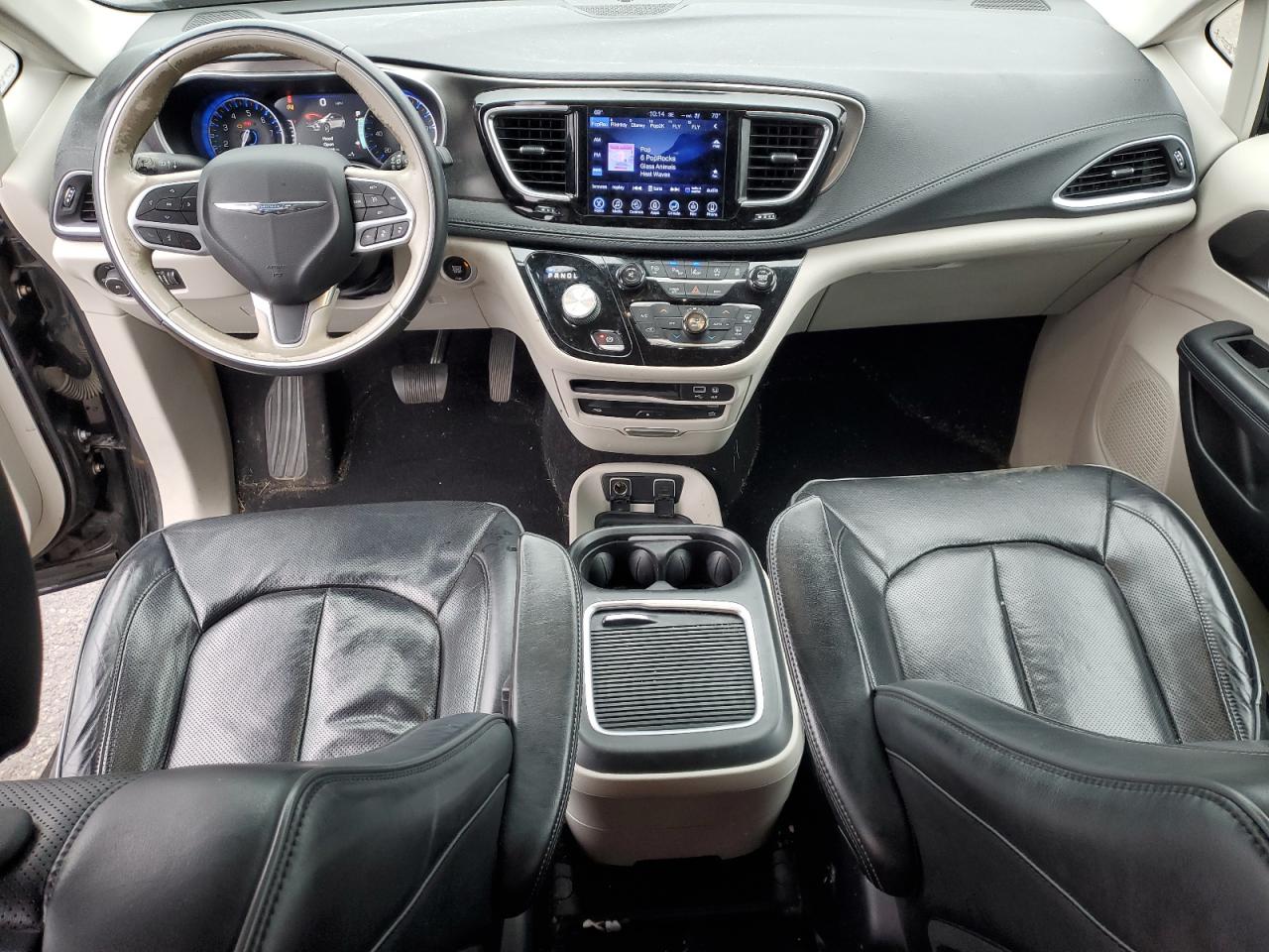 2017 Chrysler Pacifica Limited VIN: 2C4RC1GG8HR838107 Lot: 92503505