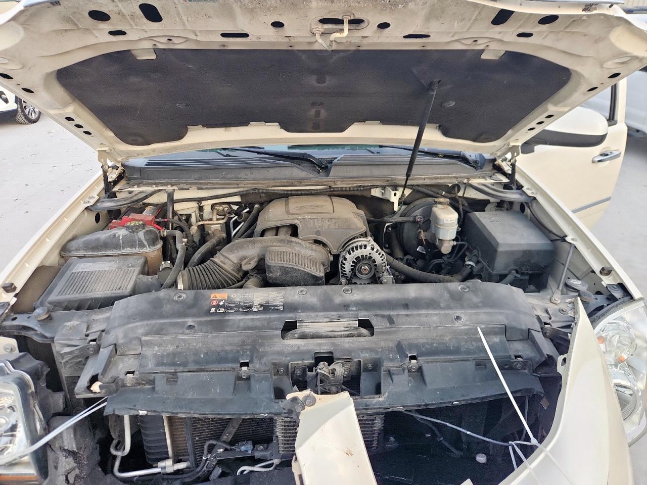 2013 GMC Yukon Xl Denali VIN: 1GKS1MEF2DR377400 Lot: 93376485