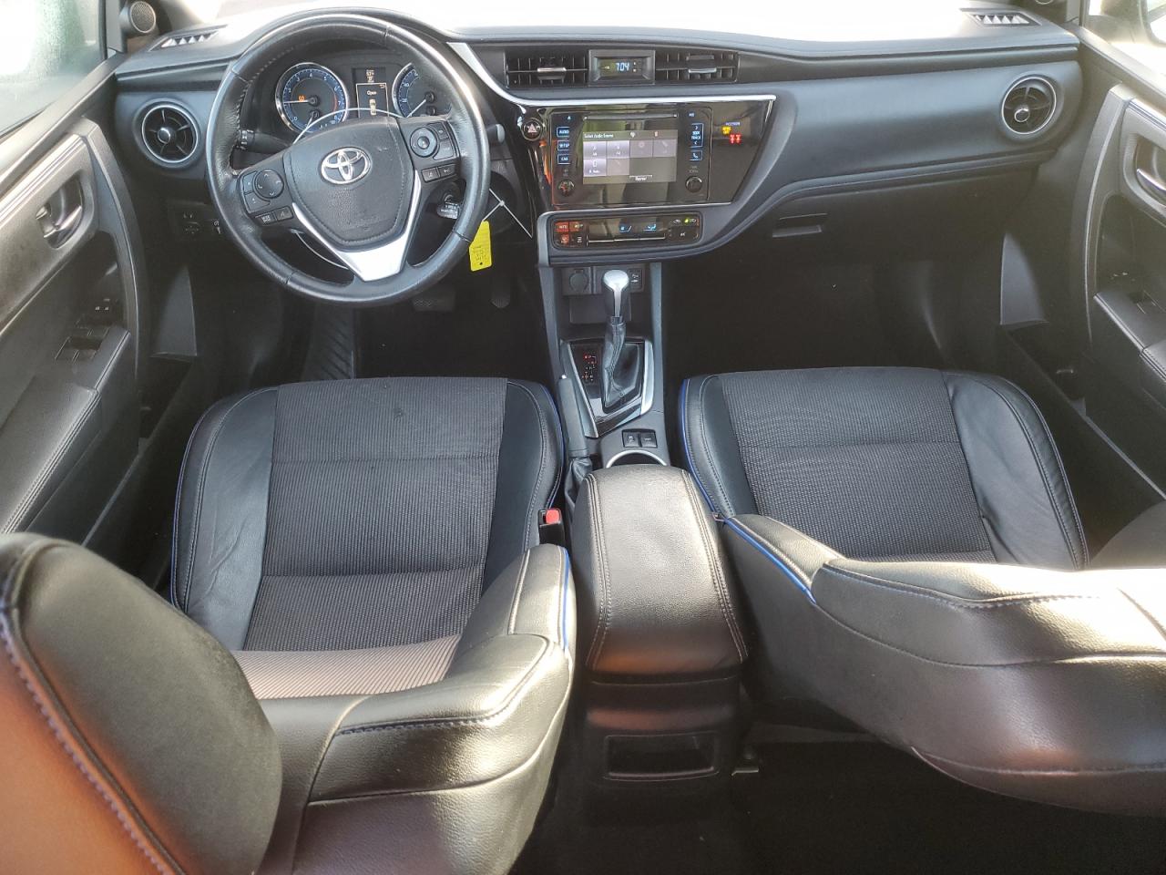 2018 Toyota Corolla L VIN: 2T1BURHE6JC029267 Lot: 92756605