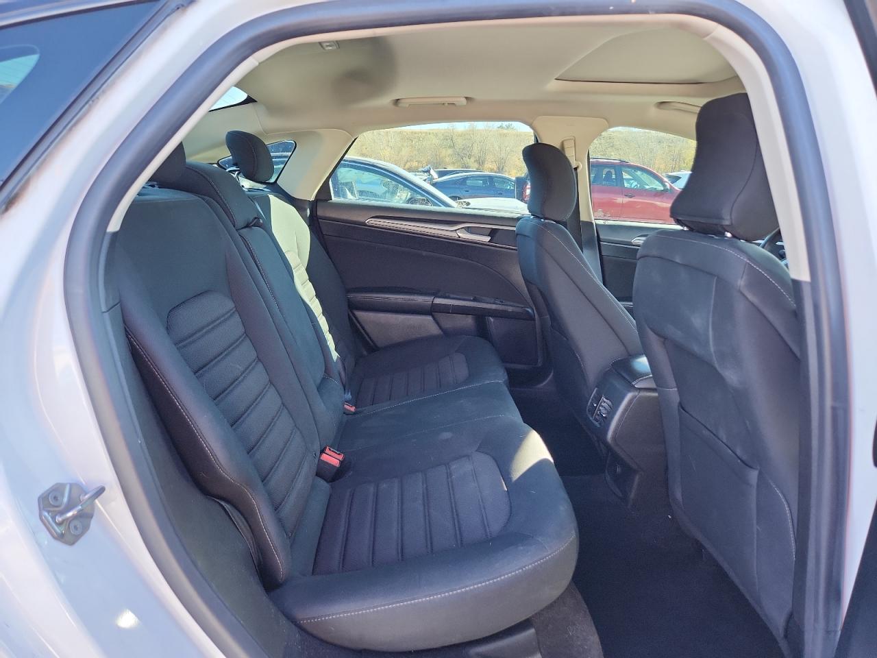 2019 Ford Fusion Se VIN: 3FA6P0T99KR232024 Lot: 92311655