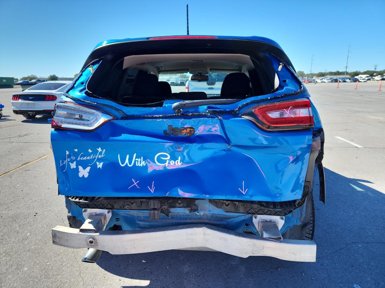 2018 Jeep Cherokee Latitude VIN: 1C4PJLCB9JD540385 Lot: 90991315