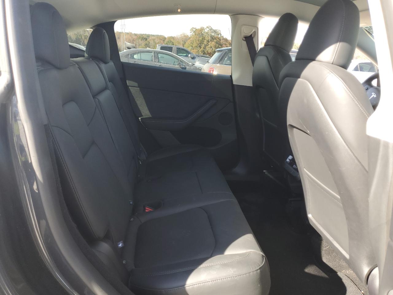 2024 Tesla Model Y VIN: 7SAYGDED5RA309723 Lot: 92669995