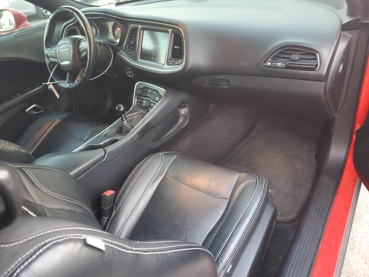 2015 Dodge Challenger Sxt VIN: 2C3CDZAT1FH713531 Lot: 92529455