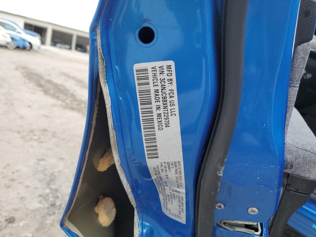 2022 Jeep Compass Latitude VIN: 3C4NJCBBXNT229704 Lot: 90635135