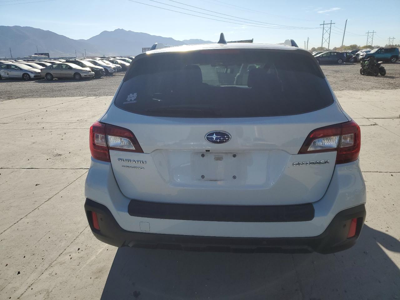 2018 Subaru Outback Touring VIN: 4S4BSATC0J3301121 Lot: 91289605