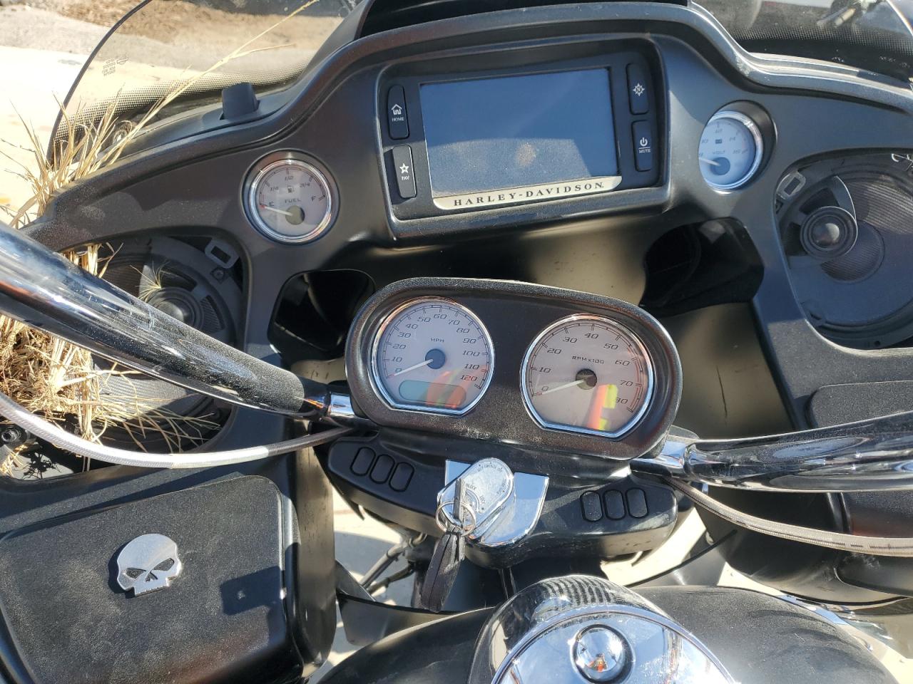 2017 Harley-Davidson Fltrxs Road Glide Special VIN: 1HD1KTC13HB691964 Lot: 93111085