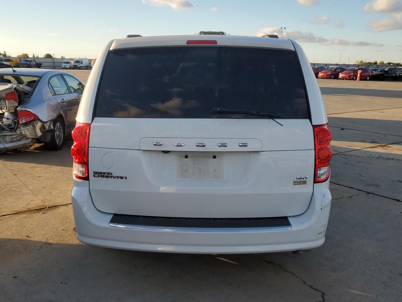 2019 Dodge Grand Caravan Sxt VIN: 2C4RDGCG5KR558058 Lot: 93247425
