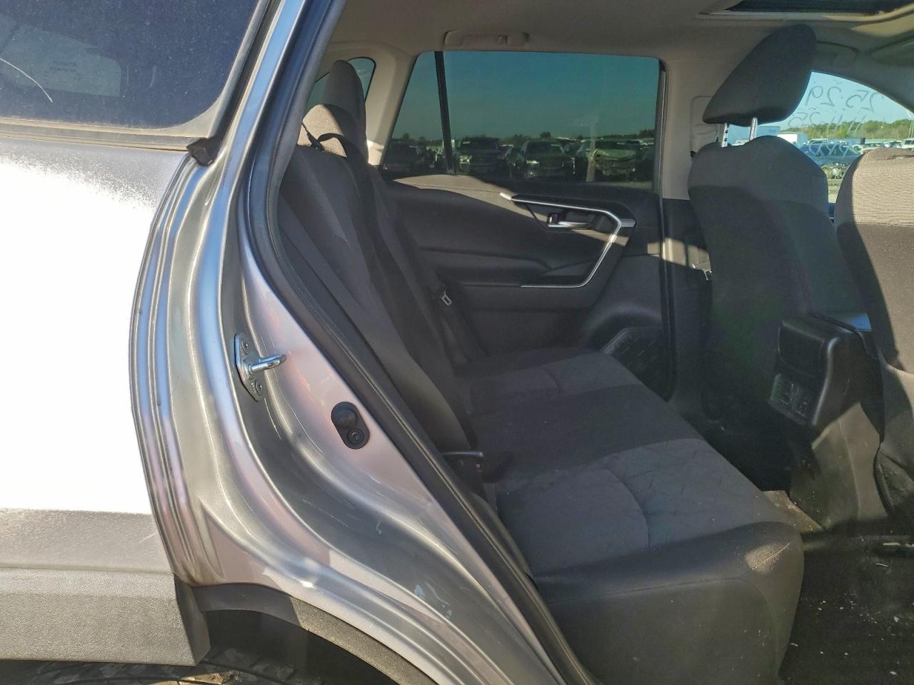 2020 Toyota Rav4 Xle VIN: 2T3W1RFV3LC056224 Lot: 94581265