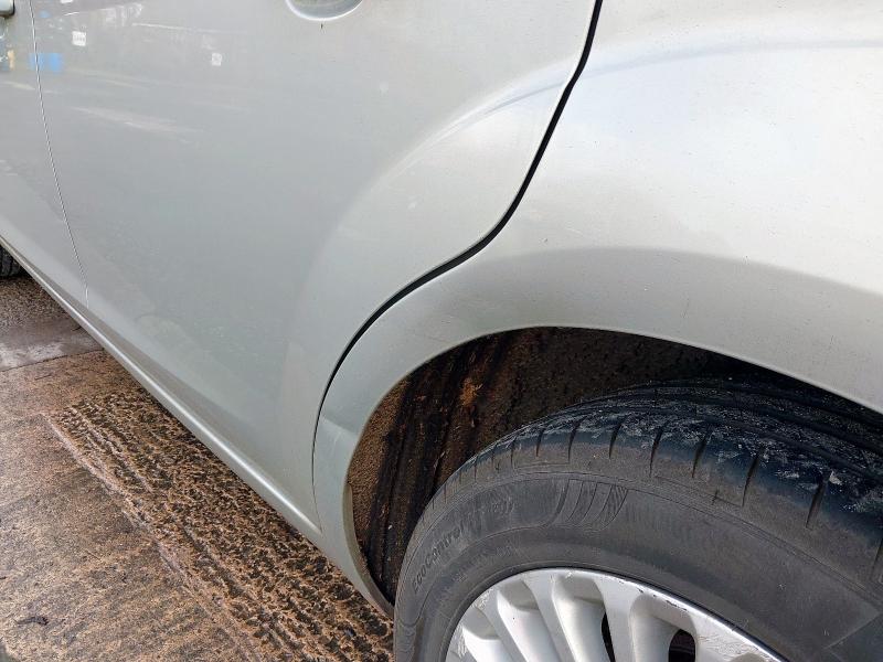 2010 FORD FOCUS 1.6 TITANIUM 5DR