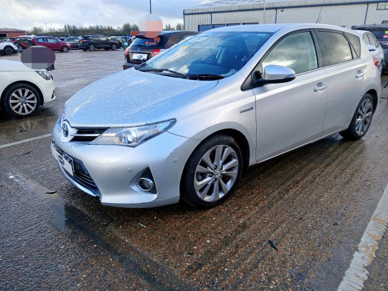 2013 TOYOTA AURIS 1.8 VVTI HYBRID EXCEL 5DR CVT AUTO for sale at Copart SANDWICH