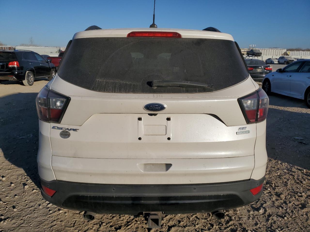2017 Ford Escape Se VIN: 1FMCU0G99HUB81671 Lot: 92798175