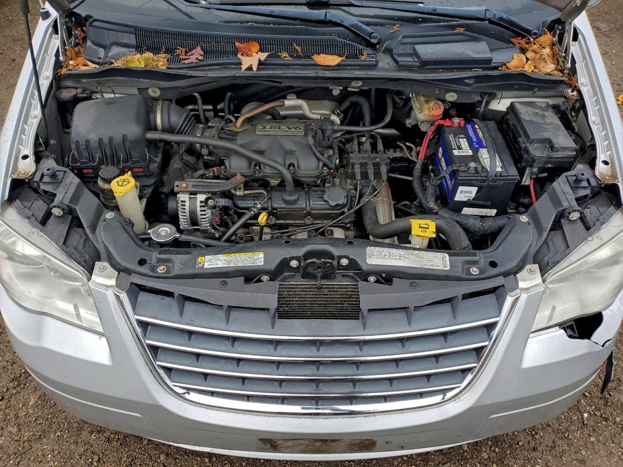 2009 Chrysler Town & Country Touring VIN: 2A8HR541X9R642147 Lot: 94022665