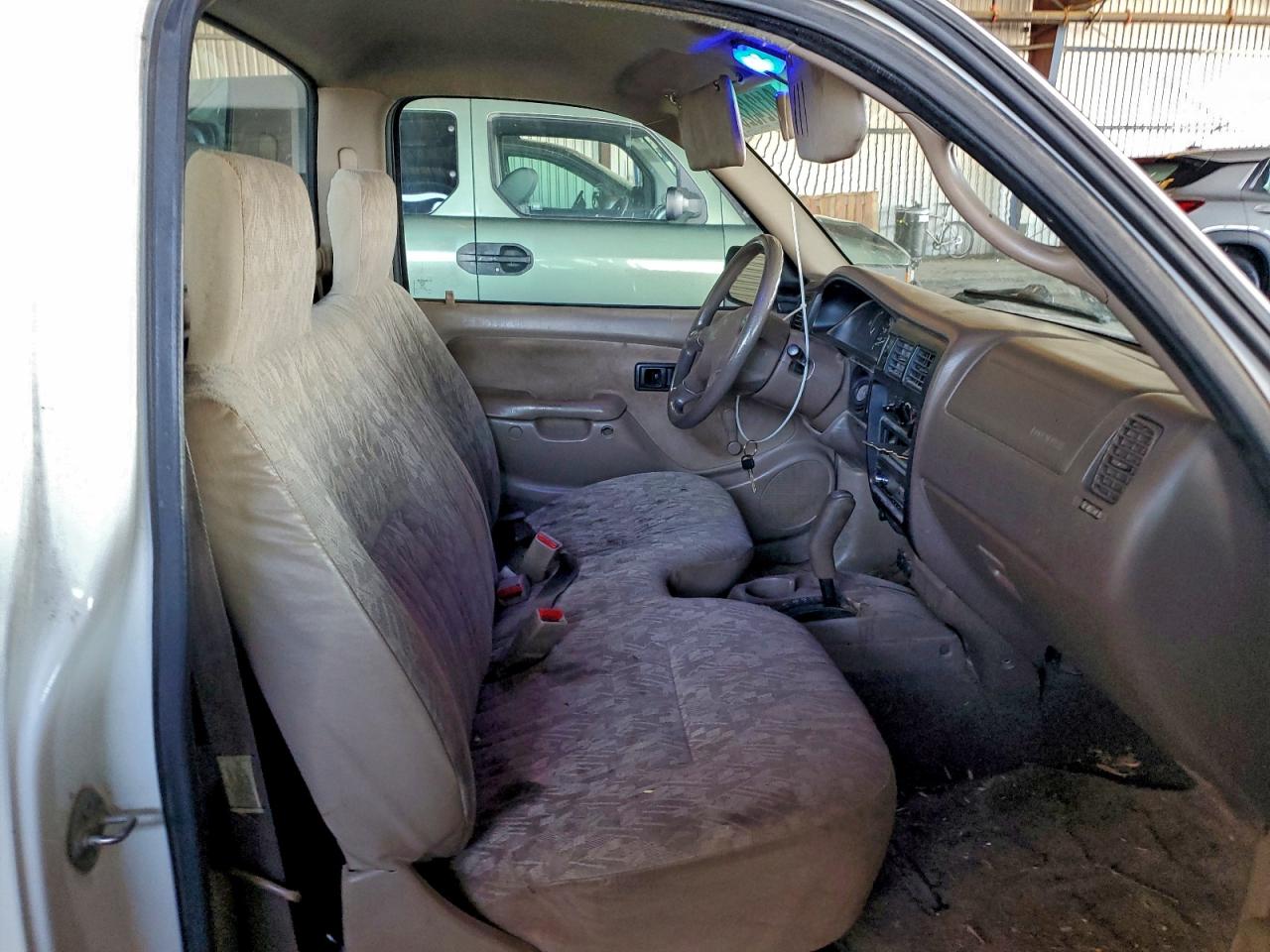 2001 Toyota Tacoma VIN: 5TENL42N31Z860358 Lot: 94124325