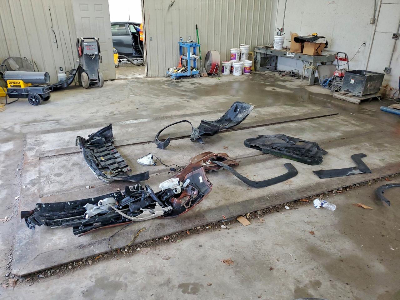 2017 Ford Escape Se VIN: 1FMCU9G99HUE86527 Lot: 93870245