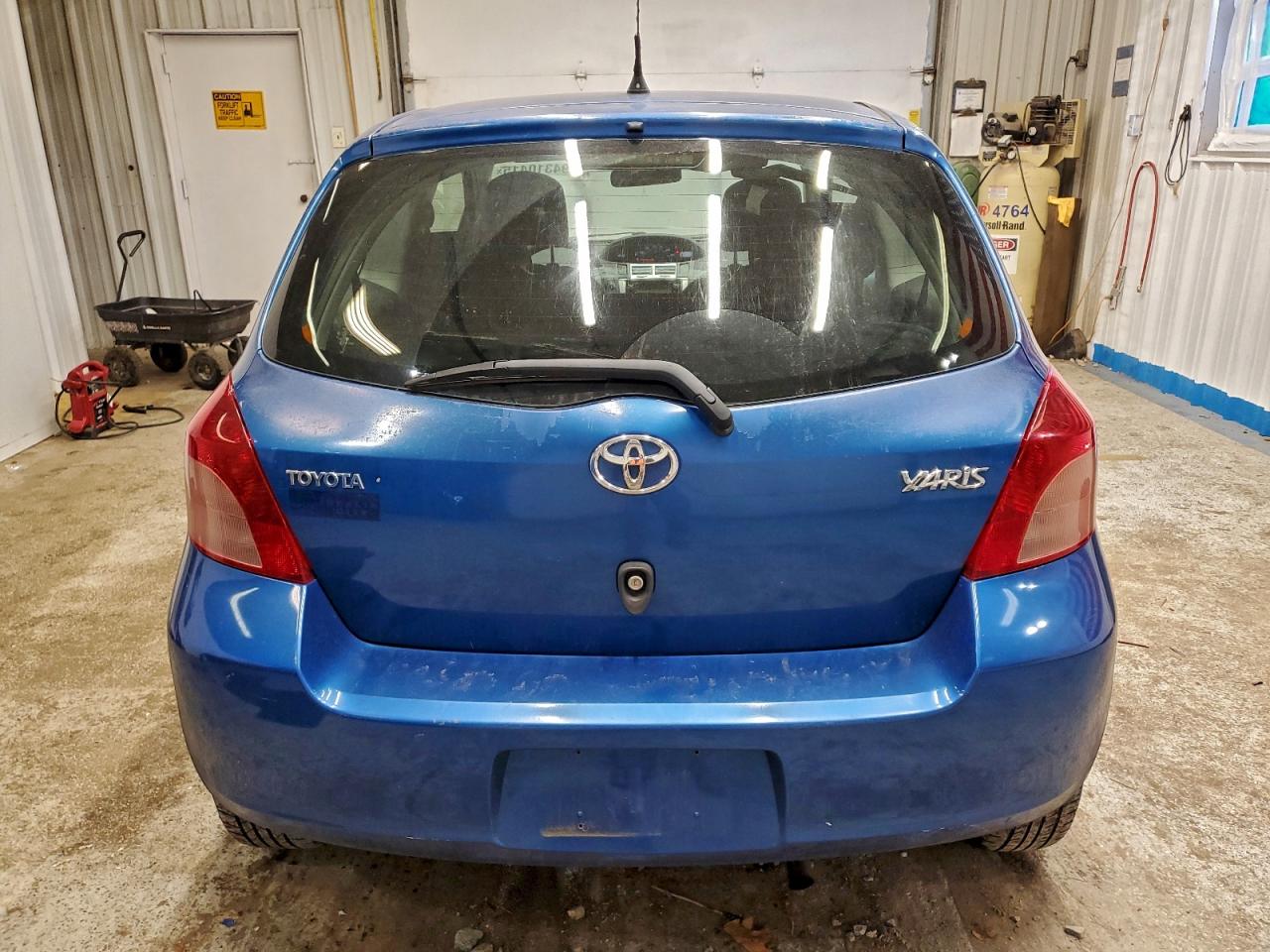 2007 Toyota Yaris VIN: JTDJT923975138169 Lot: 94310415