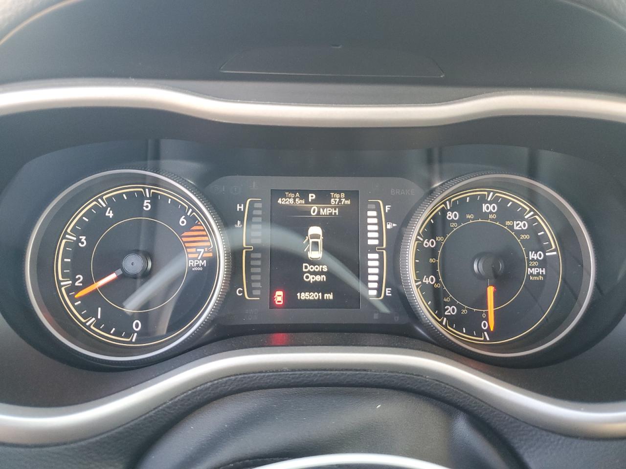 2018 Jeep Cherokee Latitude Plus VIN: 1C4PJMLB0JD581073 Lot: 91069775