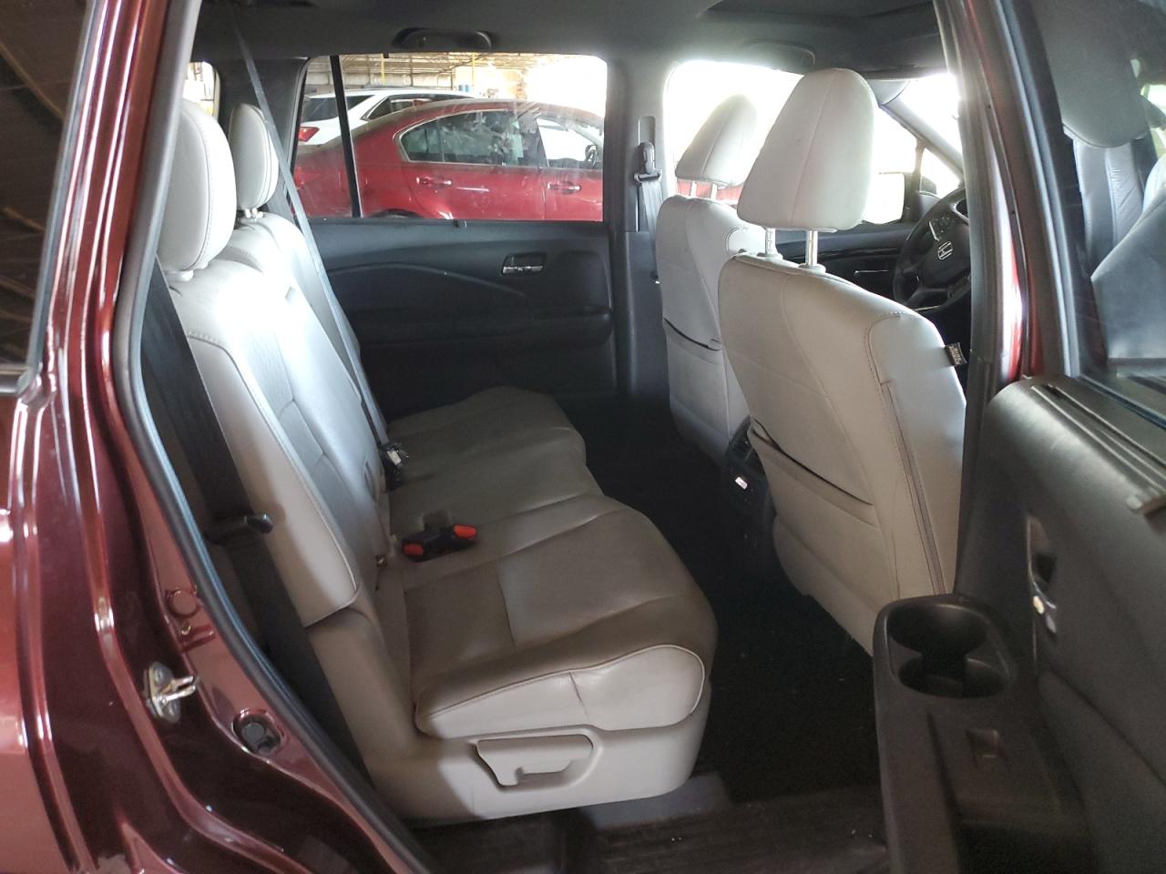 2019 Honda Passport Touring VIN: 5FNYF7H98KB002659 Lot: 92264155