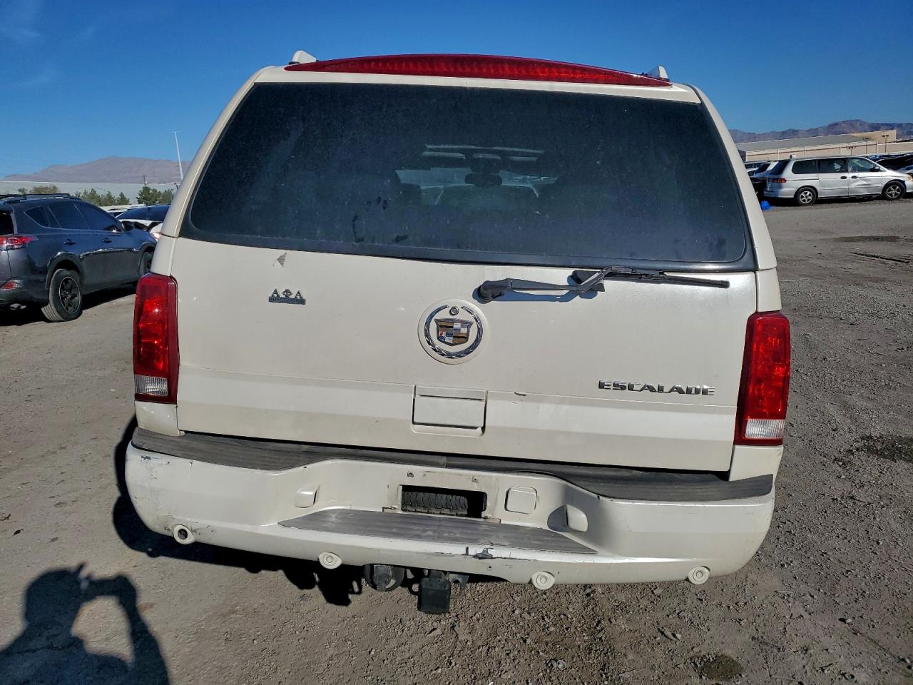 2004 Cadillac Escalade Luxury VIN: 1GYEK63N94R243201 Lot: 94272625