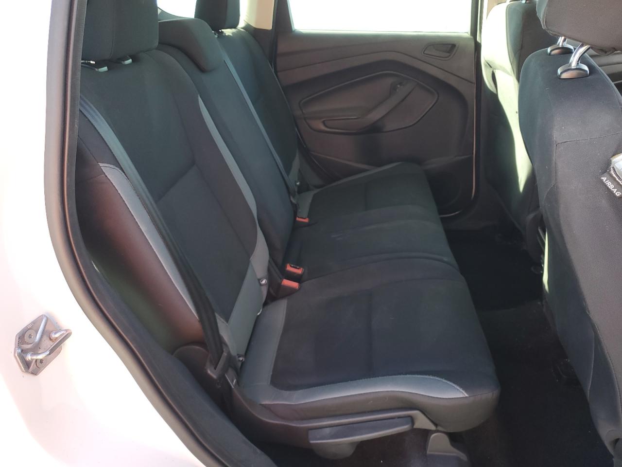 2015 Ford Escape S VIN: 1FMCU0F7XFUC37405 Lot: 92414095