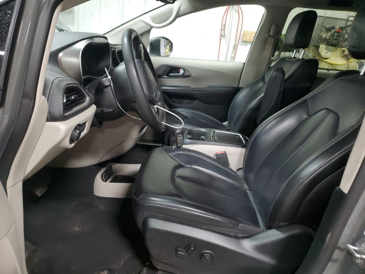 2023 Chrysler Pacifica Touring L VIN: 2C4RC1BG1PR514812 Lot: 92637125