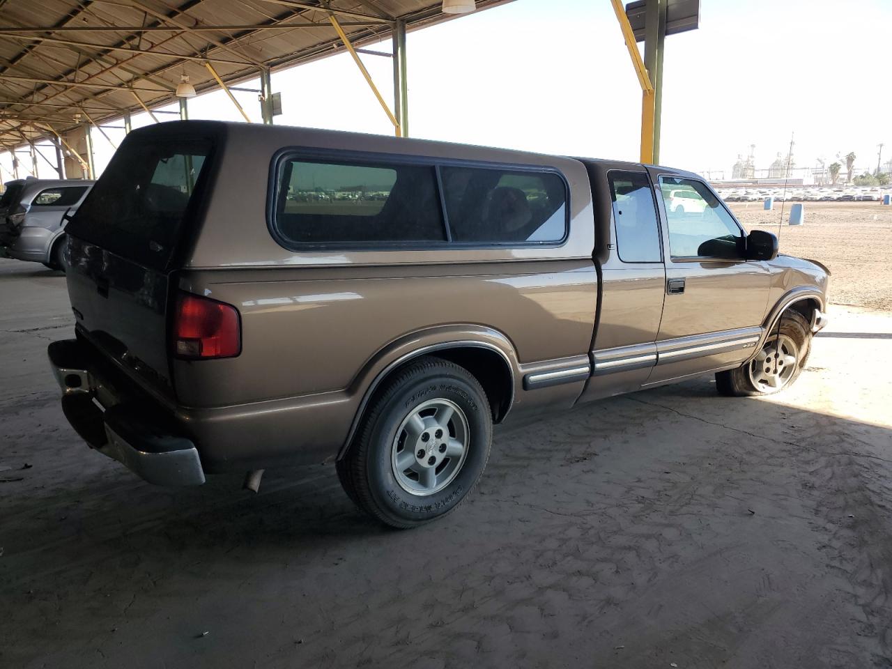 2002 Chevrolet S Truck S10 brown pickup gas 1GCDT19W128235954 photo #4